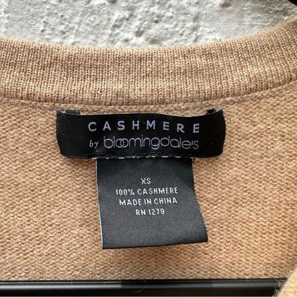 BLOOMINGDALES Cashmere Sweater Cardigan Women XS Tan Neutral Gold Buttons Office - Picture 5 of 6